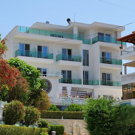 Hotel Eksamilia Exterior foto