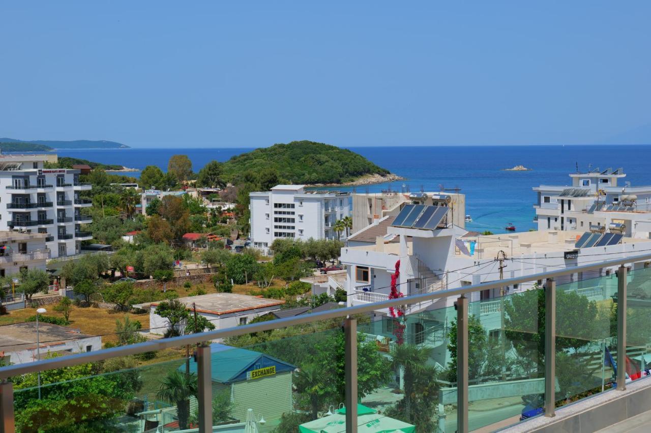 Hotel Eksamilia Exterior foto